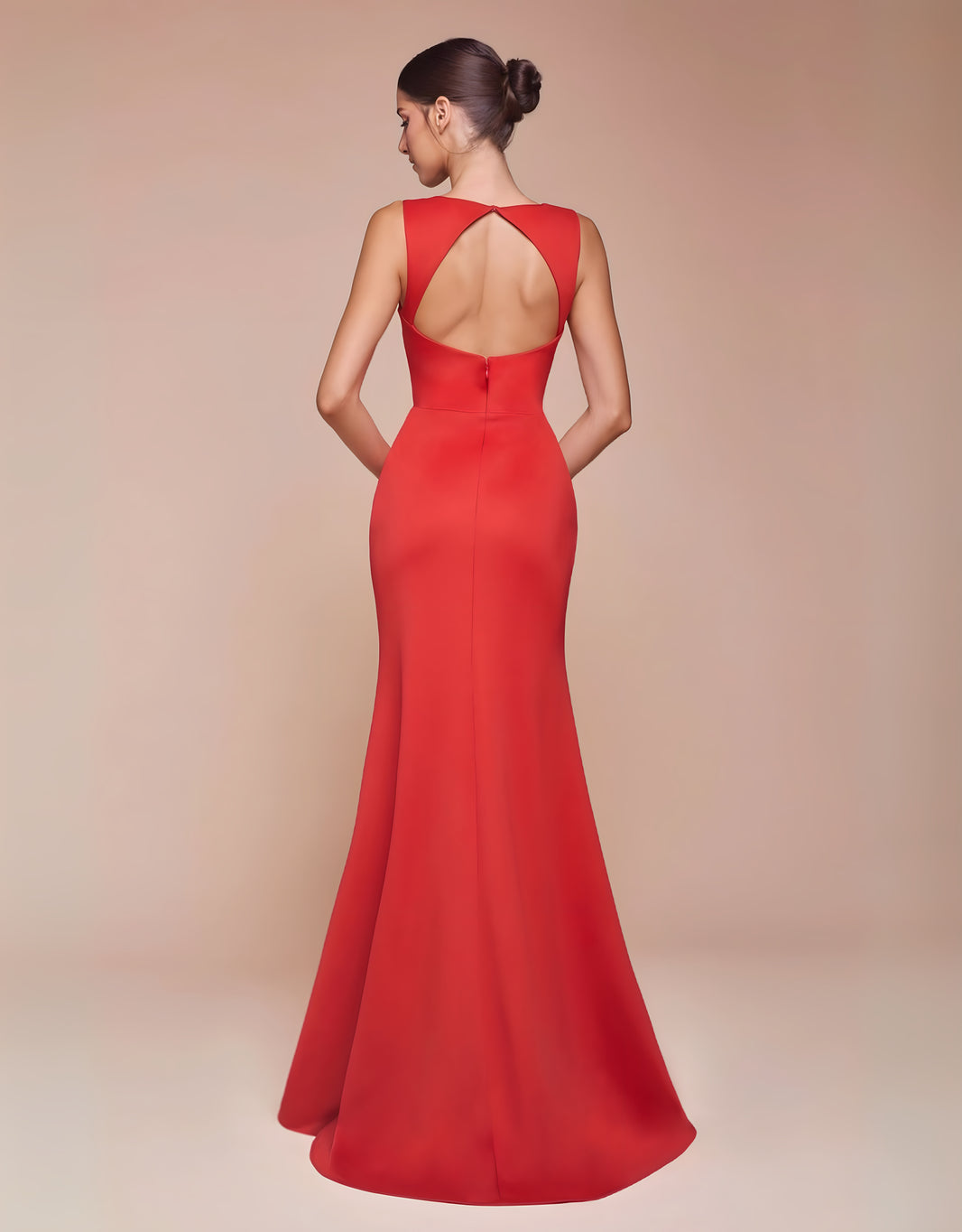 image Figurbetontes Abendkleid mit V-Ausschnitt & offenem Rücken | Rot