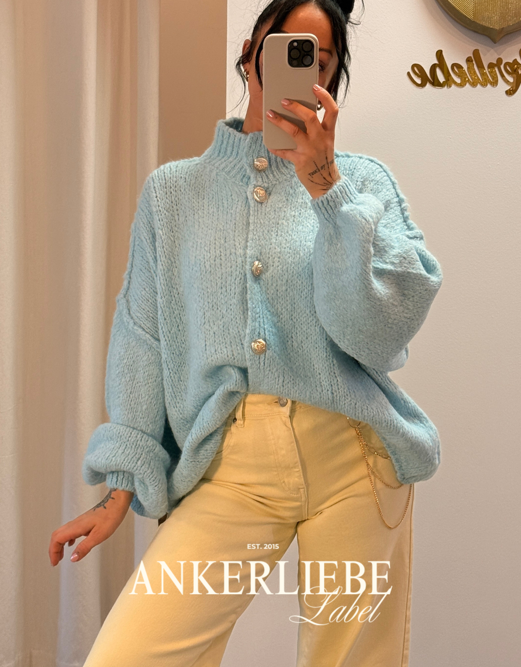 wollweste mit knöpfen | hellblau