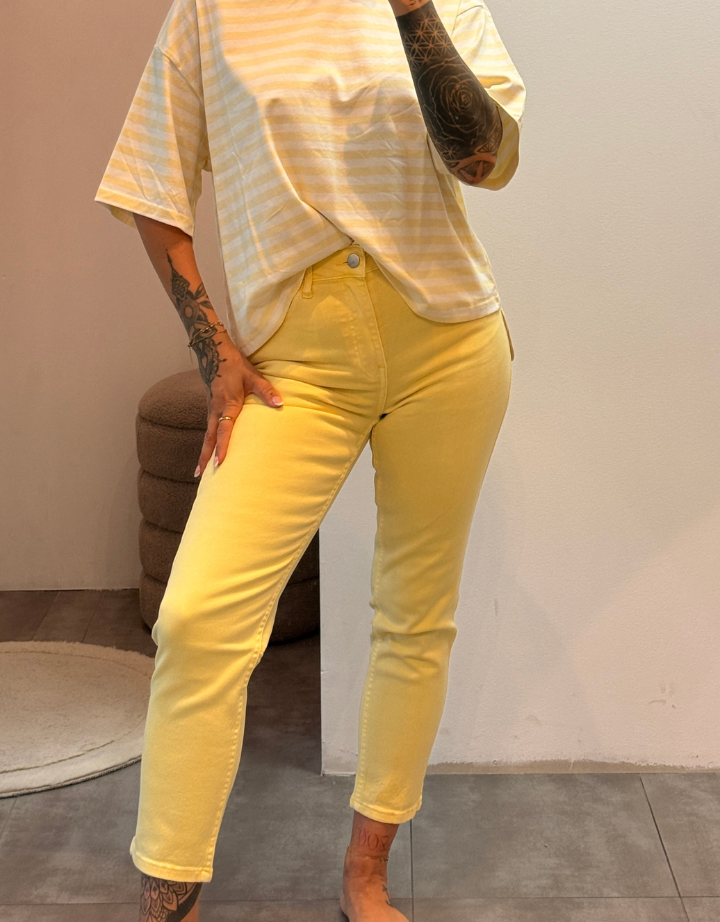 mom jean stretch | butteryellow