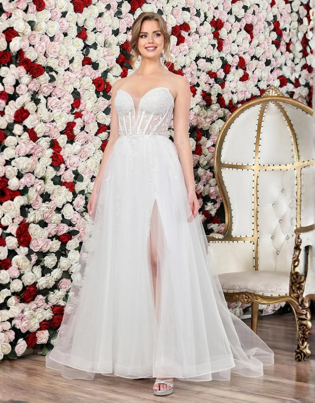 Trägerloses Tüll-Abendkleid mit besticktem Korsagenoberteil, Beinschlitz & feiner Rückenschnürung | Weiß