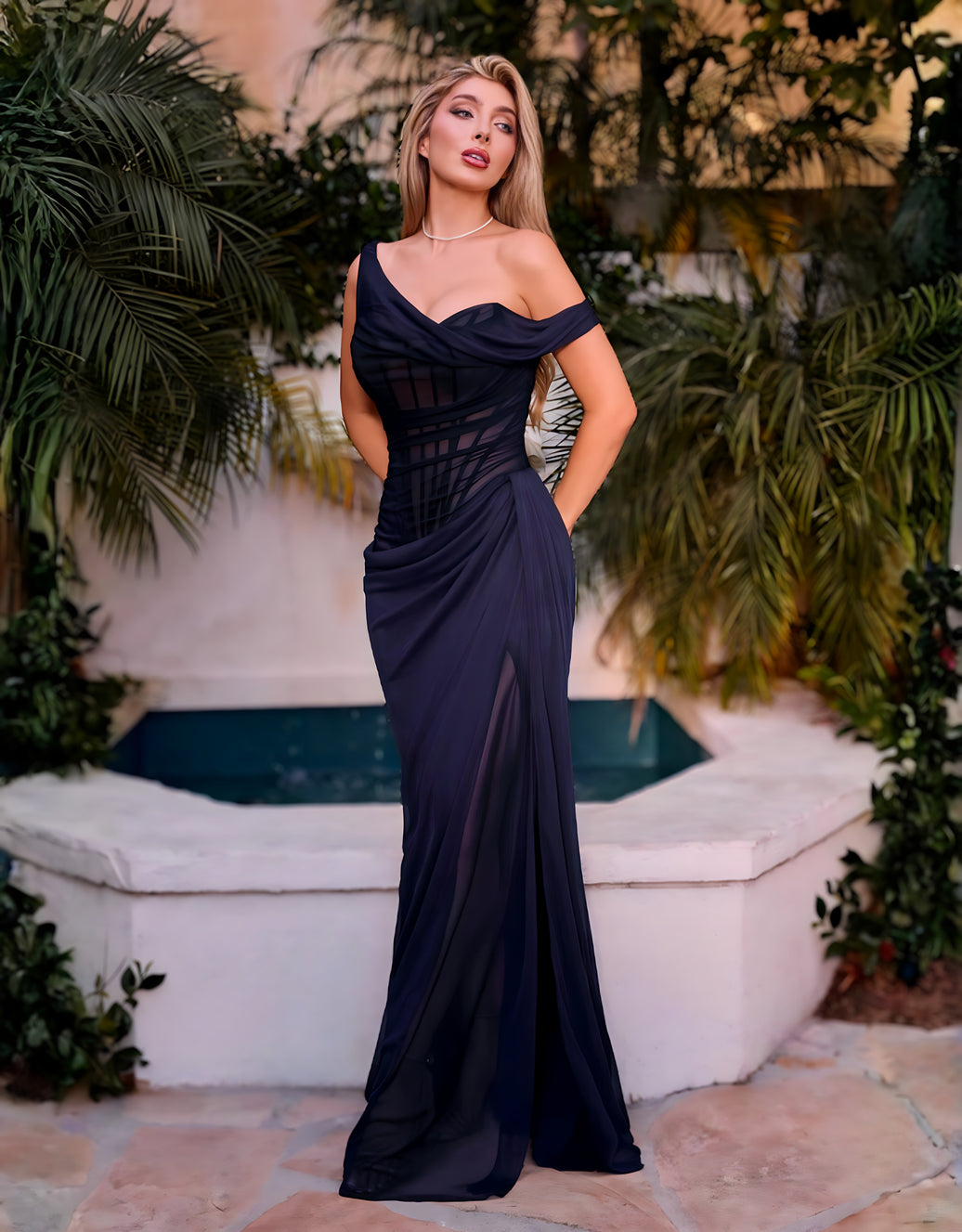 Abendkleid mit Off-Shoulder-Corsage, Drapierung & Rückenschnürung | Marineblau