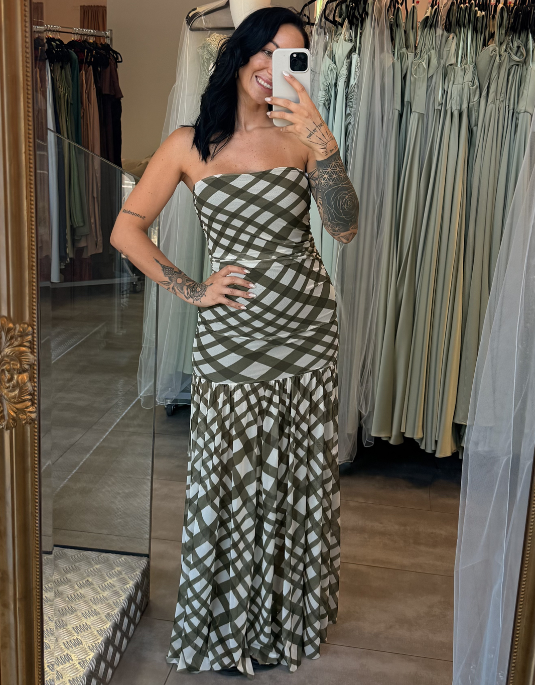 trägerloses mesh-kleid mit karomuster | creme/olive