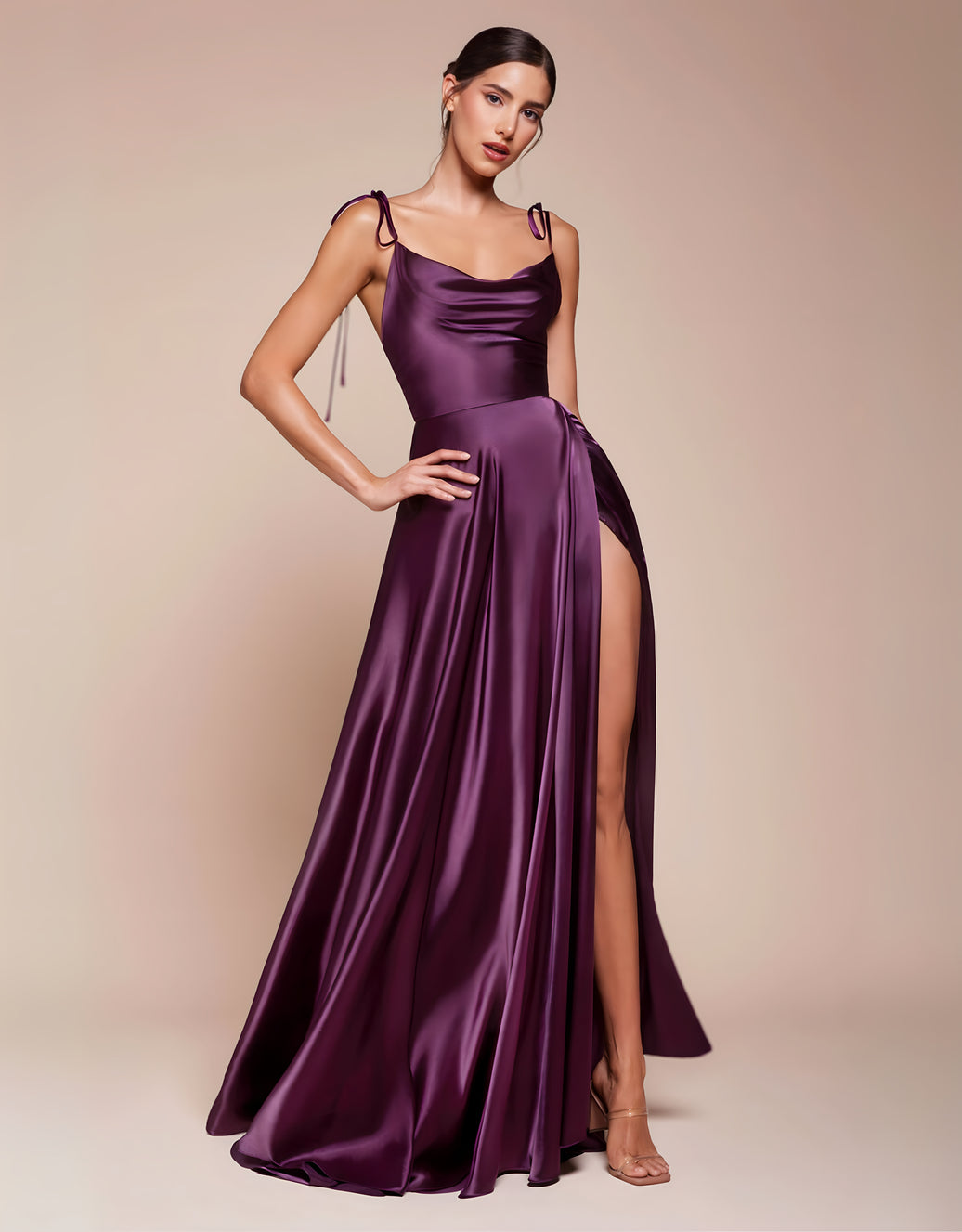 elegantes abendkleid mit wasserfallausschnitt, schnürträgern & hohem beinschlitz | dunkles violett