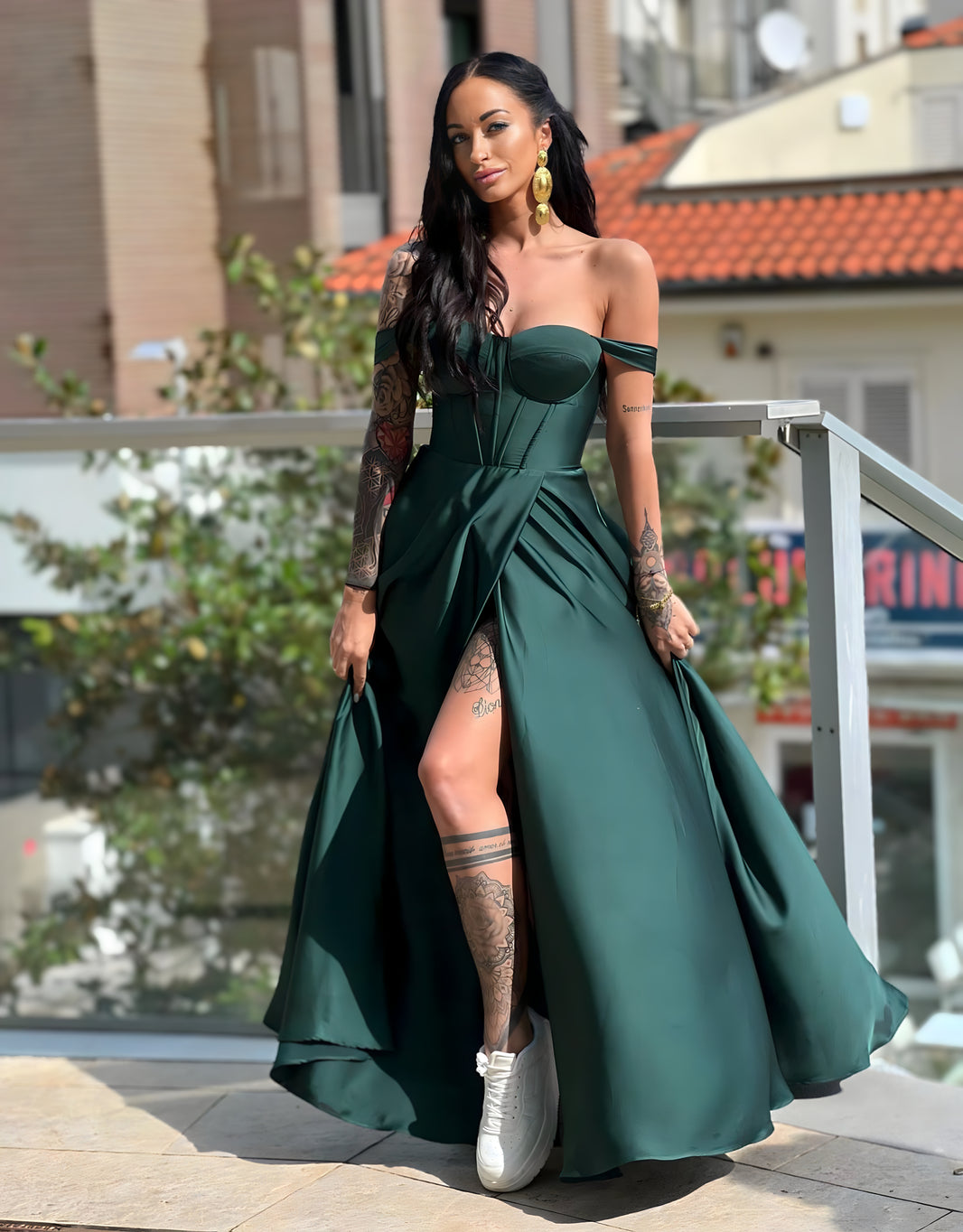 image Abendkleid mit Corsage, Rückenschnürung und hohem Beinschlitz | Smaragd