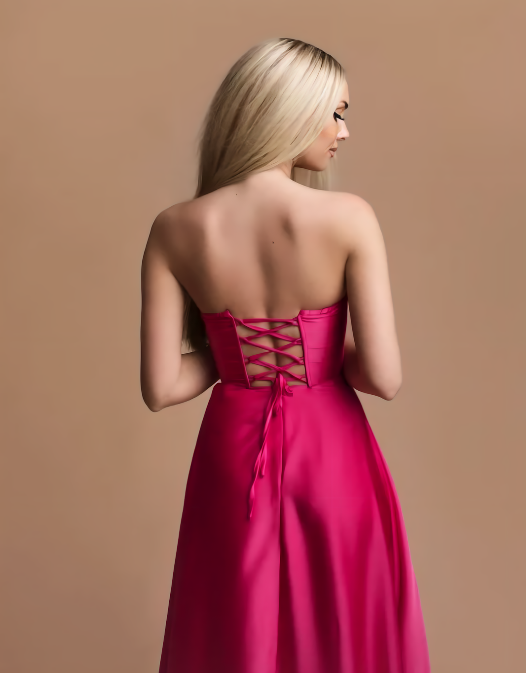 image Abendkleid mit Corsage, Rückenschnürung und hohem Beinschlitz | Fuchsia Pink