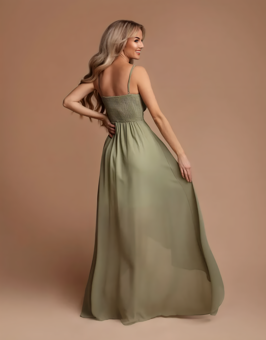 image Fließendes High-Low-Abendkleid mit Wickeloptik und V-Ausschnitt | Salbeigrün - QS
