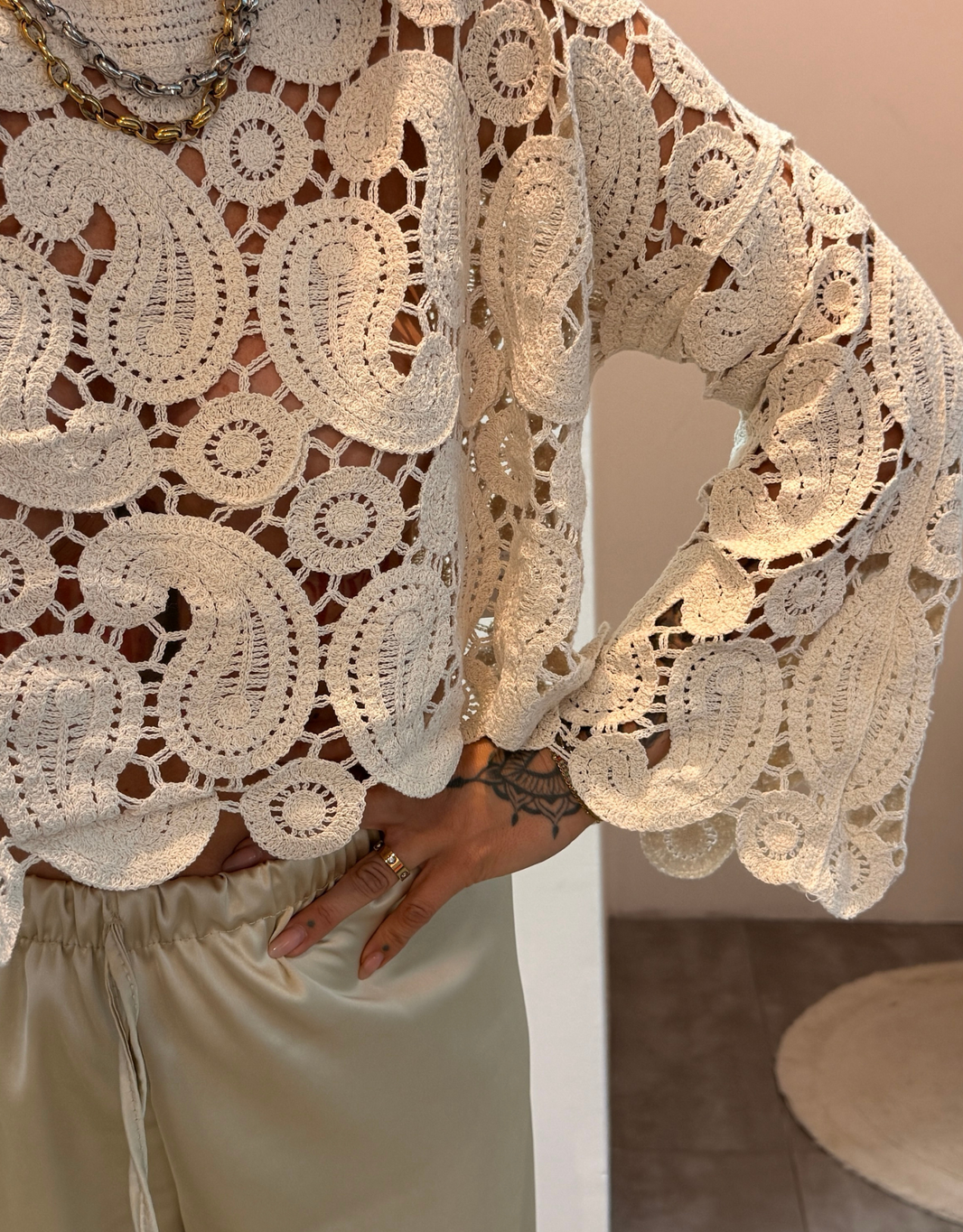 image crochet top paisley | beige baumwolle
