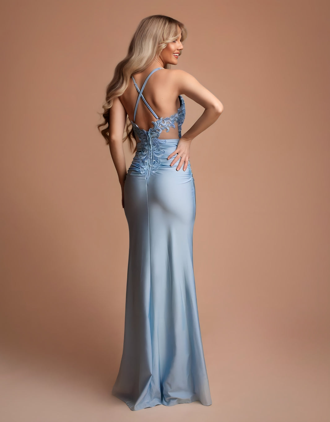 image Mermaid-Abendkleid mit Spitze & überkreuzten Trägern | Eisblau