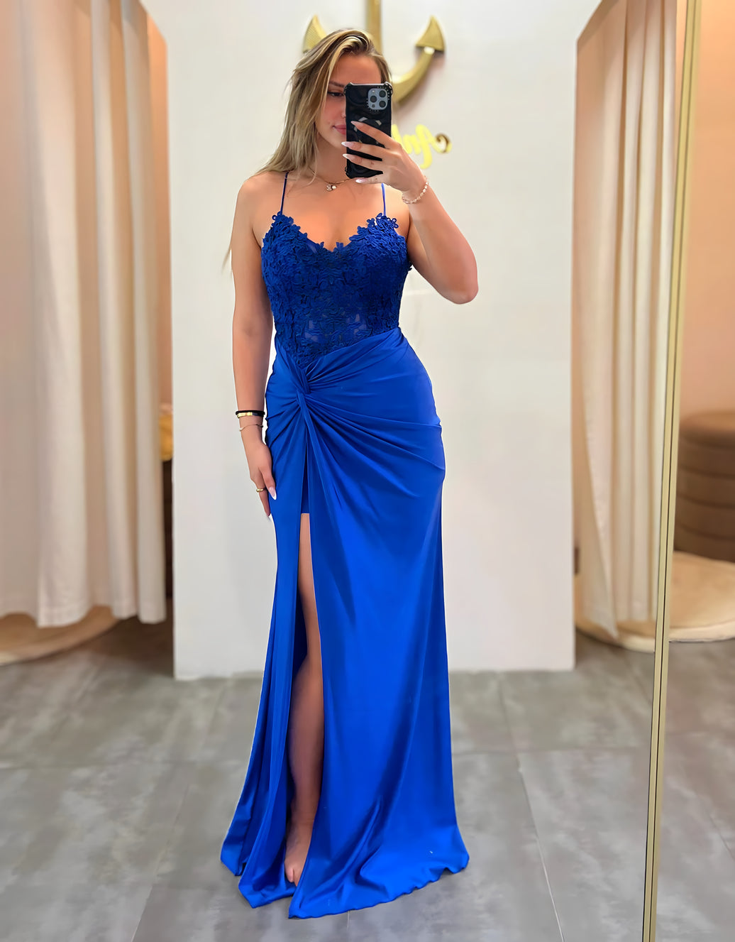 Elastisches Abendkleid mit Spitze, Rückenschnürung & Beinschlitz | Königsblau