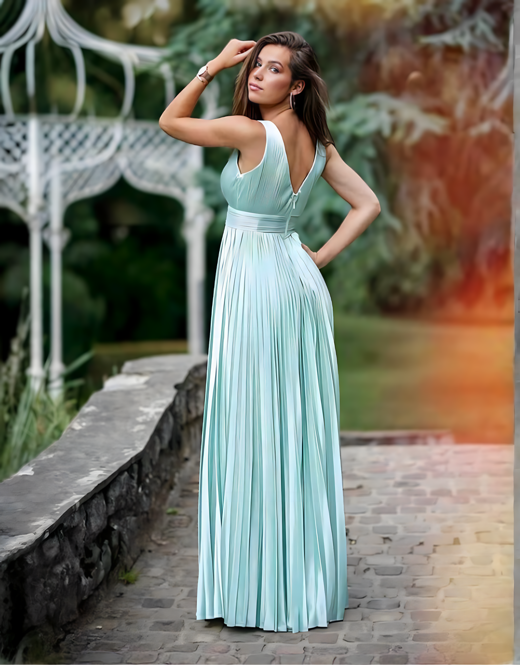 image Fließendes Plissee-Abendkleid mit V-Ausschnitt und Mesh-Einsatz | Dunkelblau | Mint