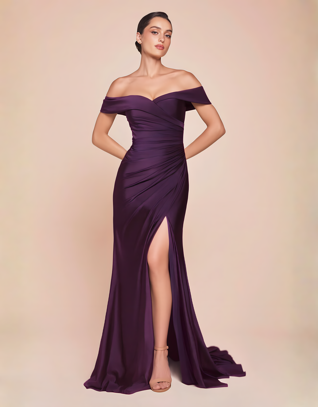 Elegantes figurbetontes Abendkleid mit Carmen-Umhang, Herzausschnitt & Beinschlitz | Dunkles Violett