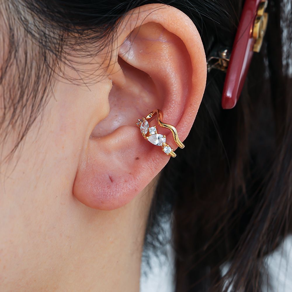 image wave line diamond earcuff | gold