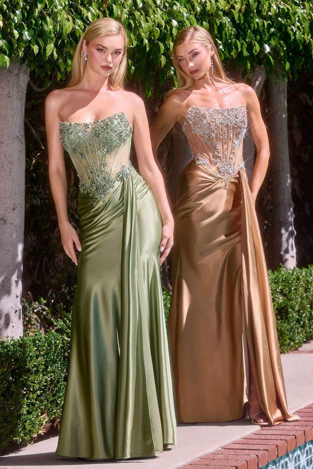 Trägerloses, transparentes, tailliertes Korsettkleid mit Schlitz und Schärpe | Burgund