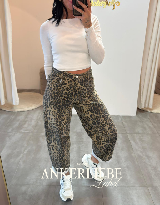 spring leo | soft denim balloon jean