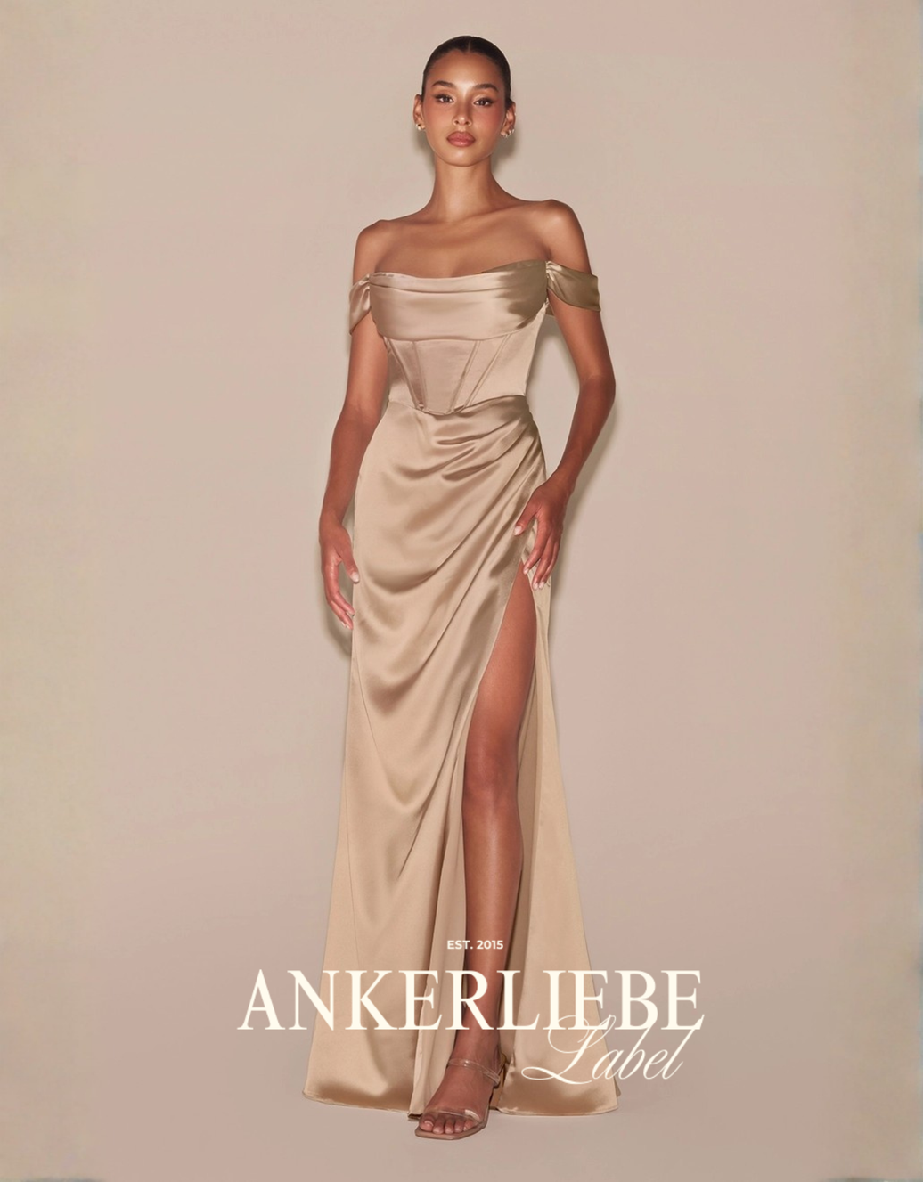 corsagenkleid mit carmenausschnitt und hohem beinschlitz | champagner