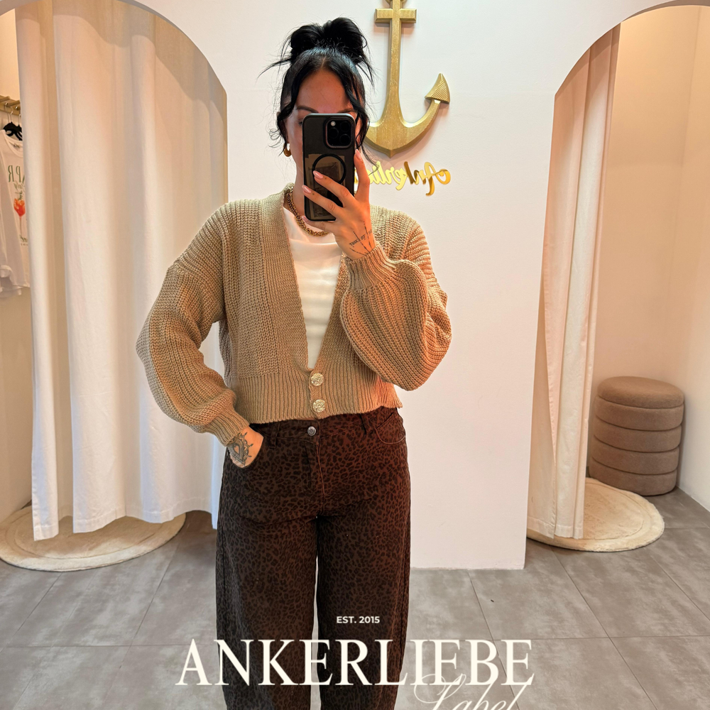 cropped weste | coffee