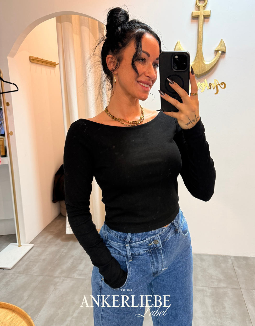 image longsleeve crop shirt | schwarz