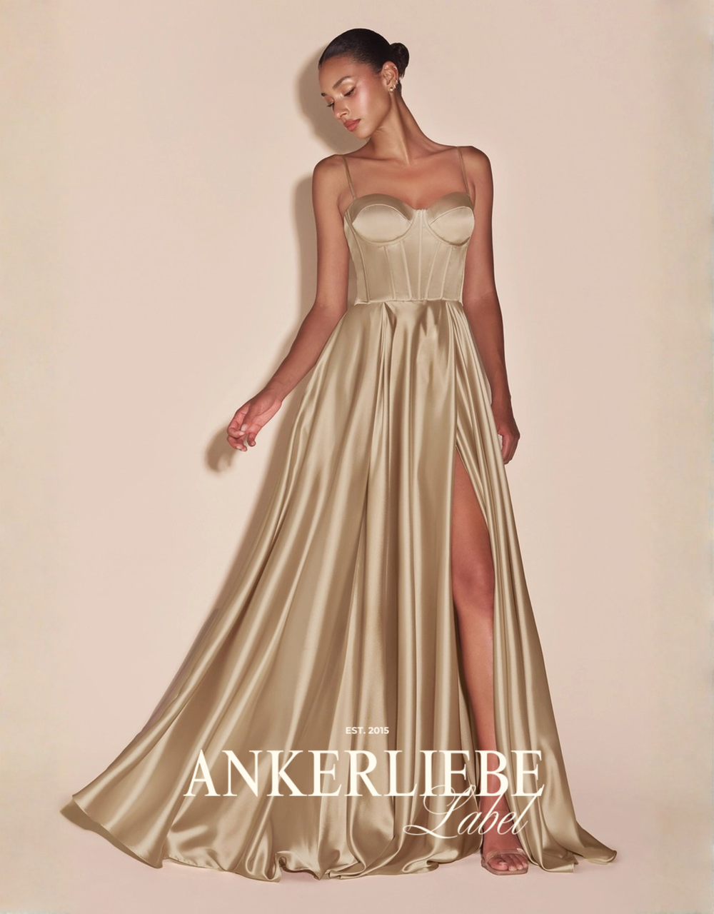 elegantes a-linien-abendkleid mit corsage, rückenschnürung & seitentaschen | champagner