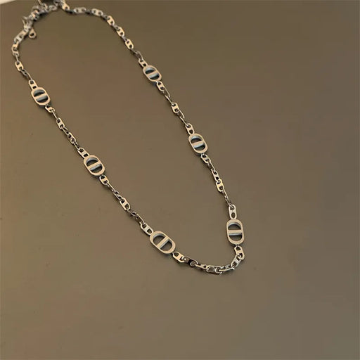 Casual-Hip-hop-Pig-Nose-Titanium-Steel-Patchwork-Plating-18k-Gold-Plated-Silver-Plated-Necklace (4)