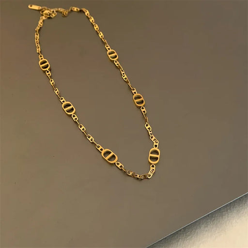 Casual-Hip-hop-Pig-Nose-Titanium-Steel-Patchwork-Plating-18k-Gold-Plated-Silver-Plated-Necklace (5)
