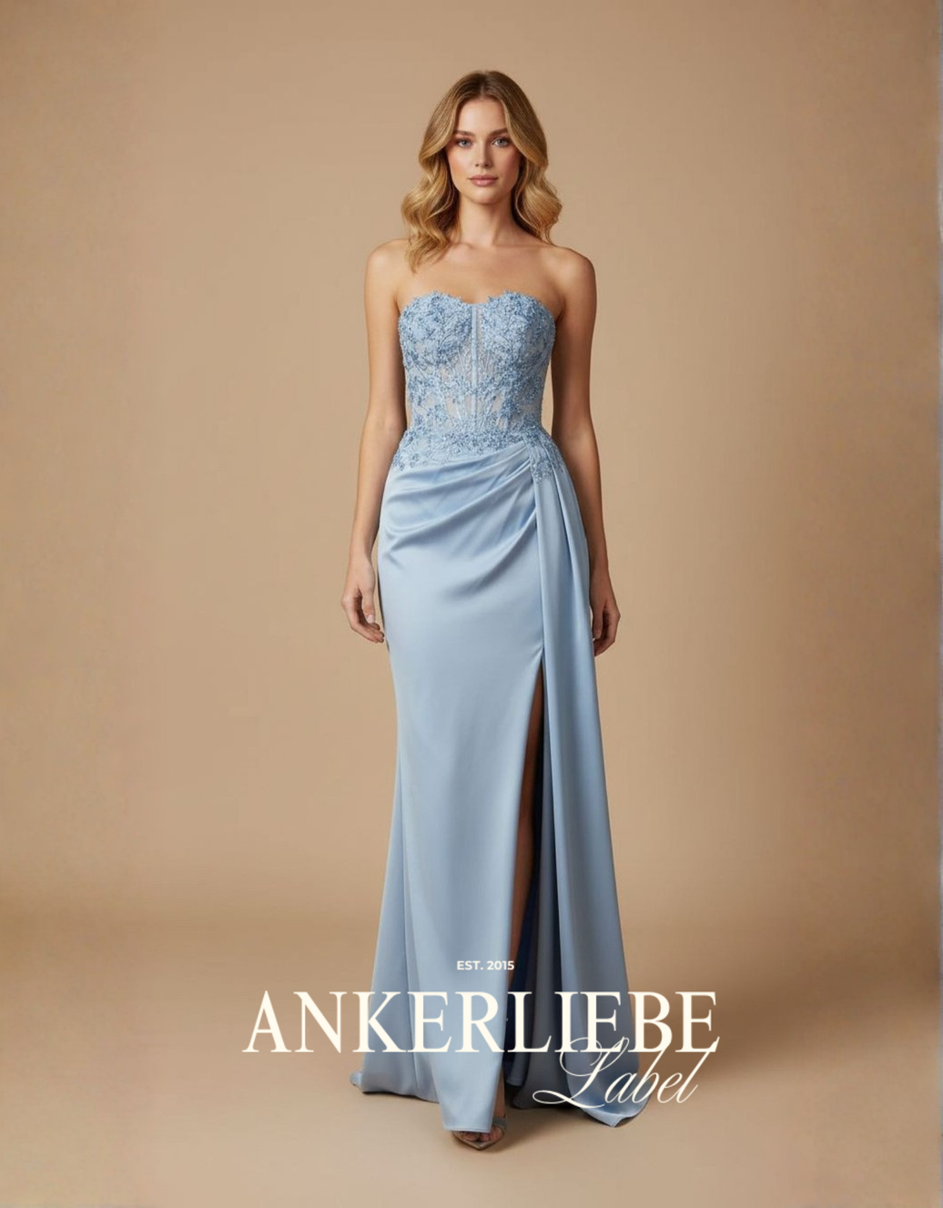 figurbetontes abendkleid mit transparenter corsage und rückenschnürung | eisblau
