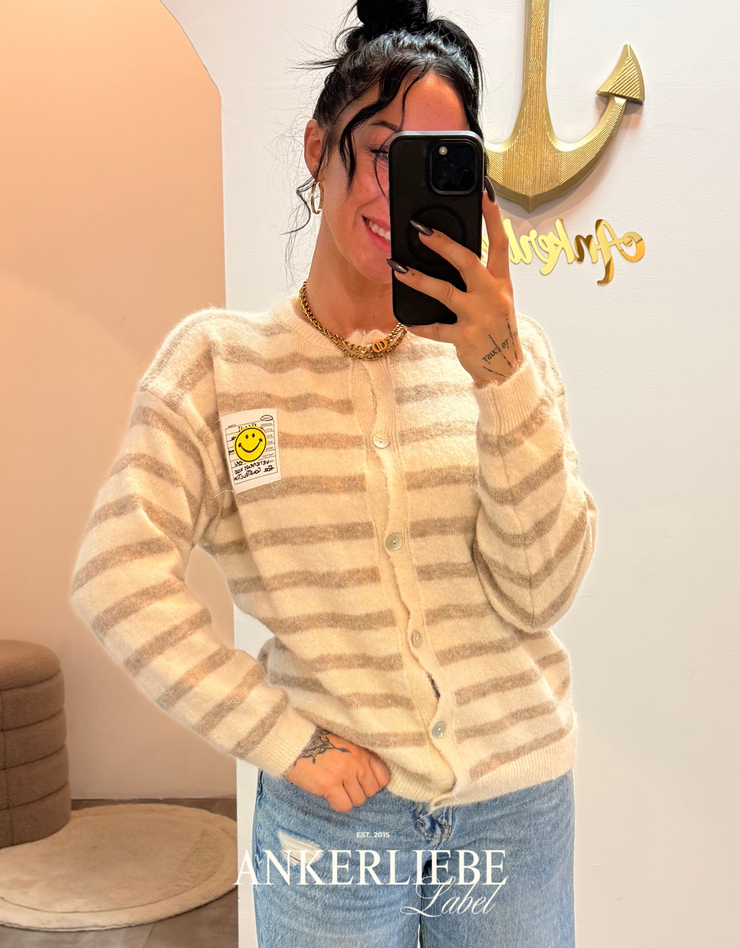 happy vibes | light weste