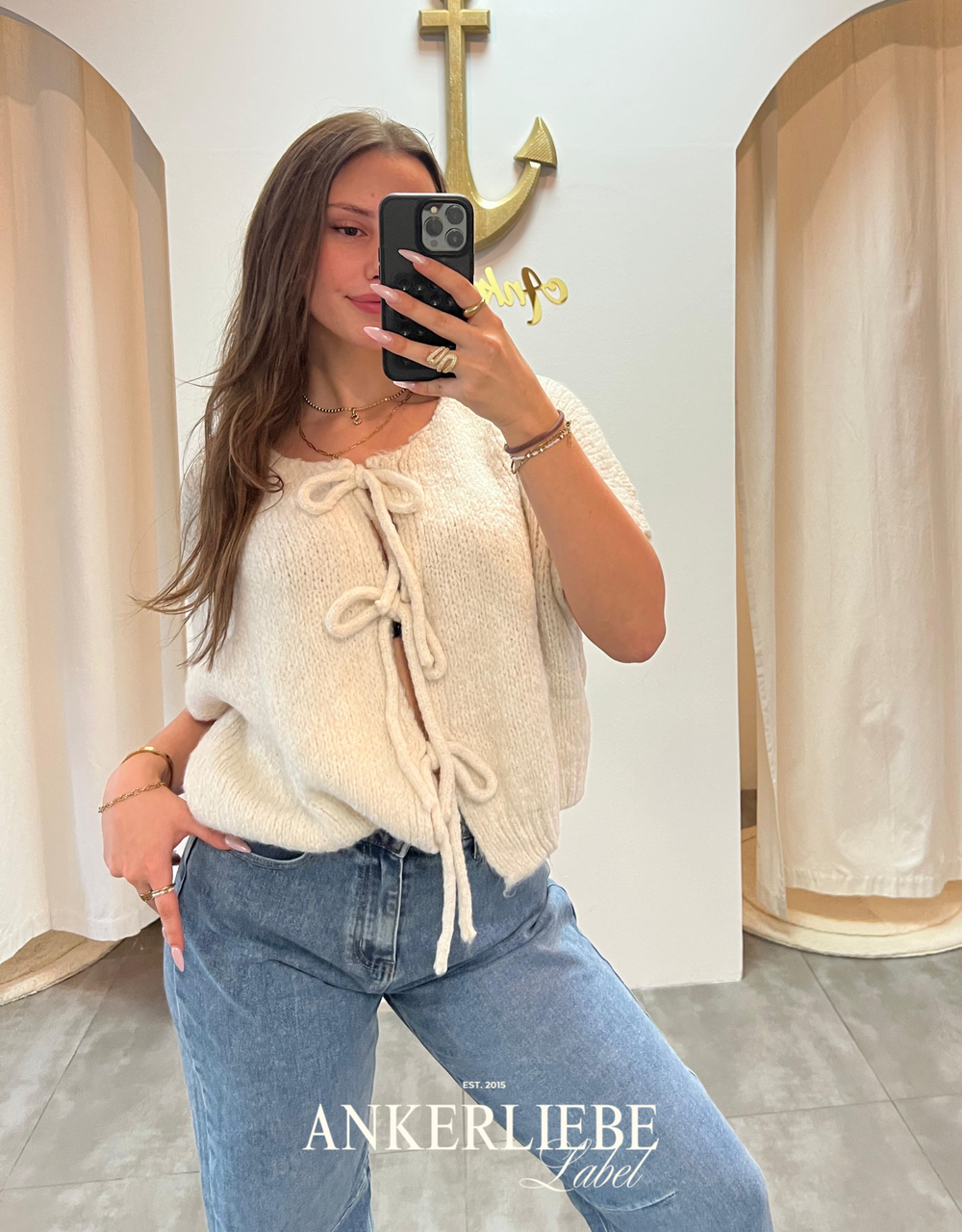 leah bow | beige vest