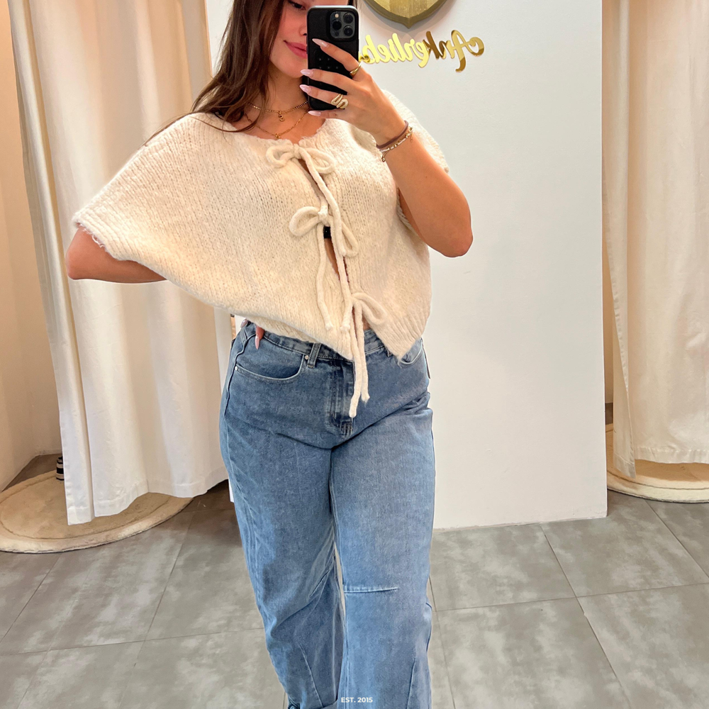 leah bow | beige vest