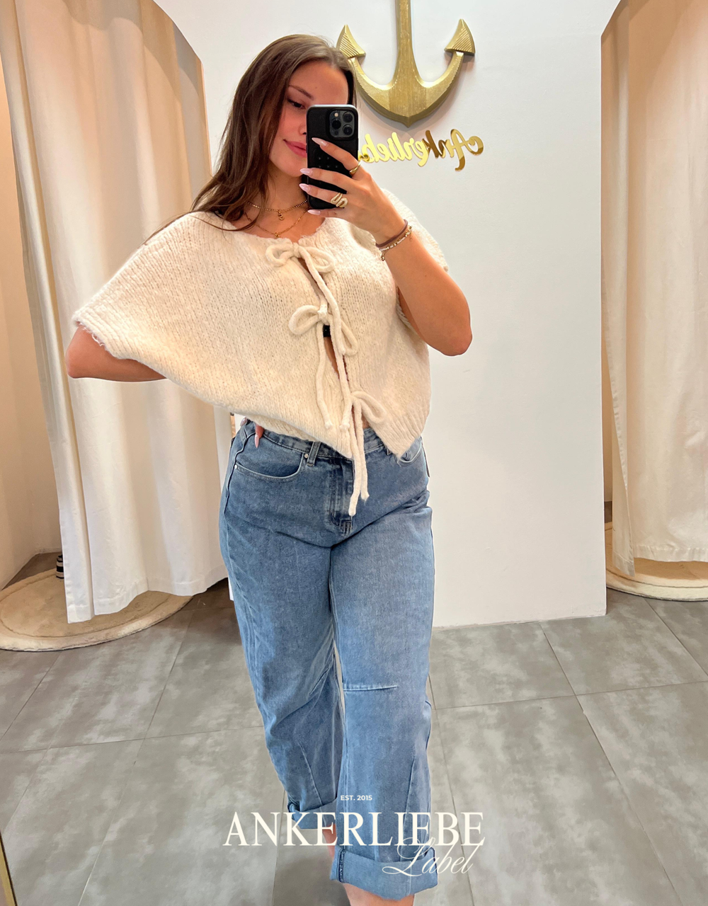 leah bow | beige vest