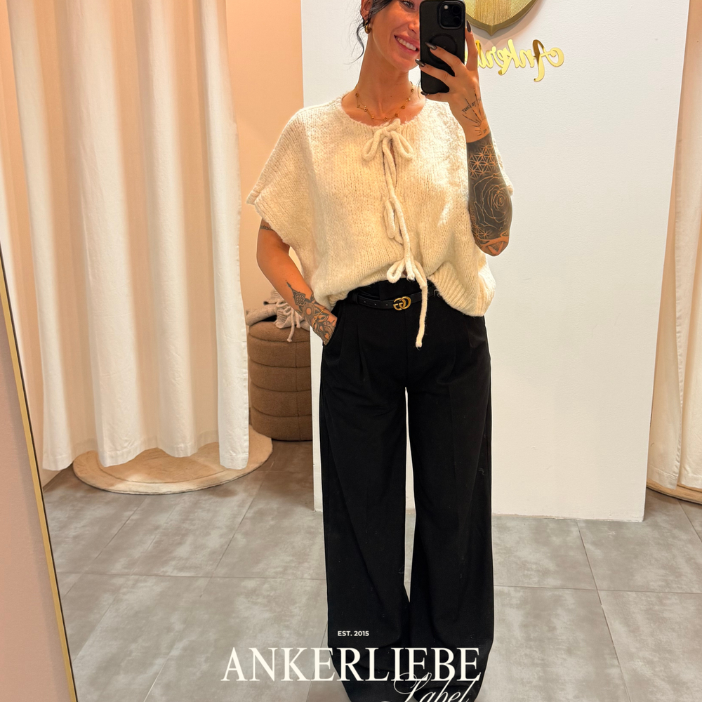 leah bow | beige vest