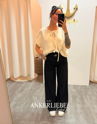 leah bow | beige vest