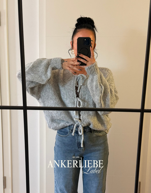 zoey bow | grey cardigan