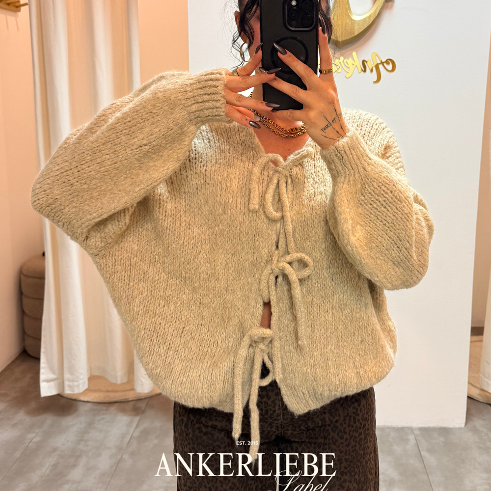 zoey bow beige | cardigan