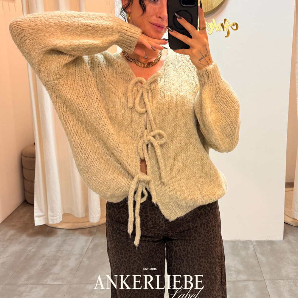 zoey bow beige | cardigan