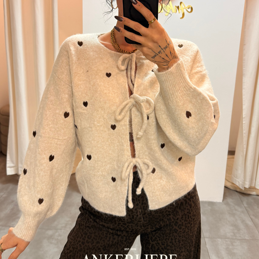 amora | cardigan creme