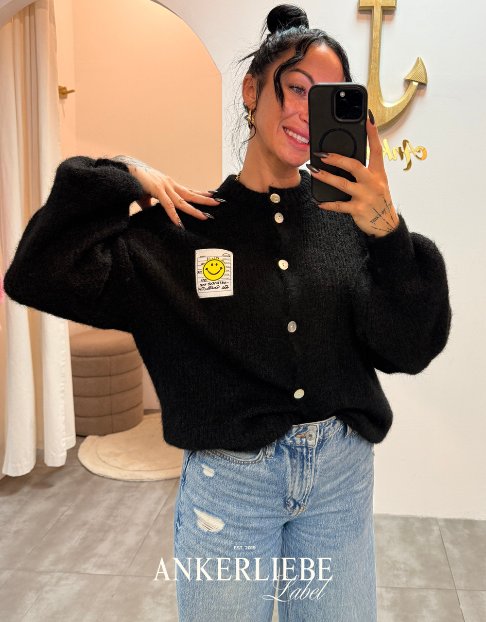 happy vibes | classic black