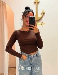 lyn longsleeve crop | chocolate
