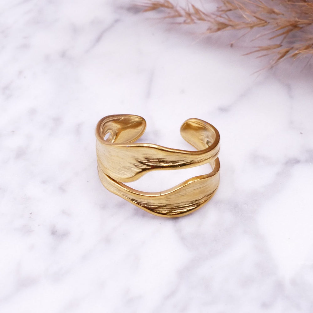 Statement Ringe aus hochwertigem, wasserfestem Edelstahl gefertigt – farbecht, hypoallergen und robust.