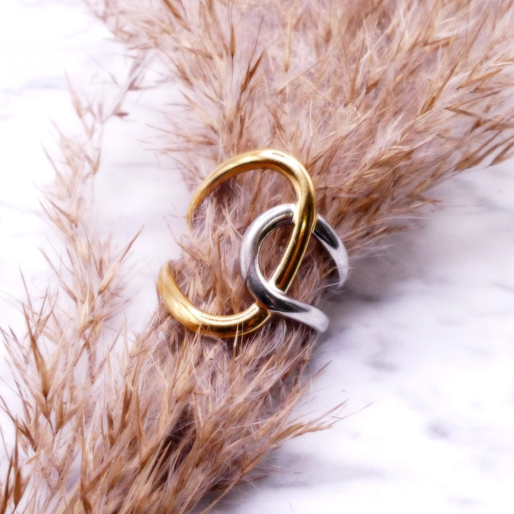 edelstahl-ring in gold und silber
