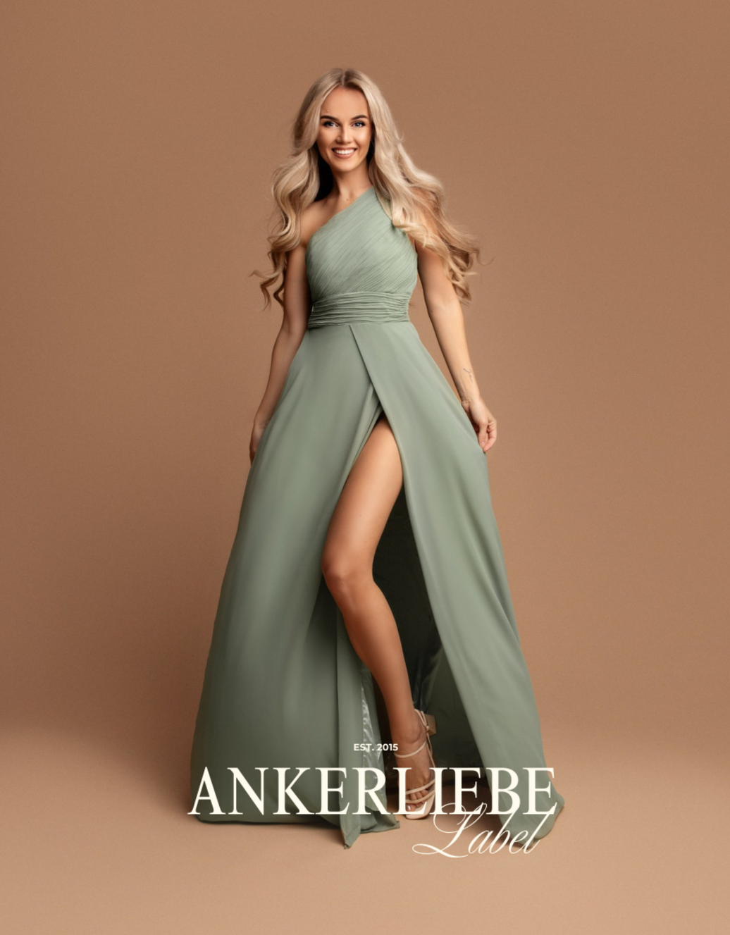 elegantes one-shoulder-abendkleid mit hohem beinschlitz & flexiblem rücken | salbei