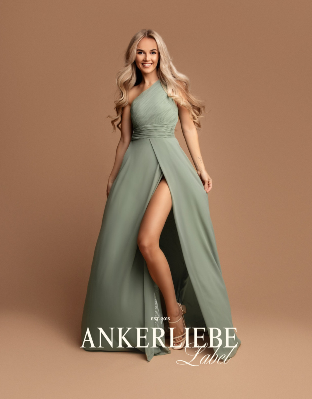 elegantes one-shoulder-abendkleid mit hohem beinschlitz & flexiblem rücken | salbei