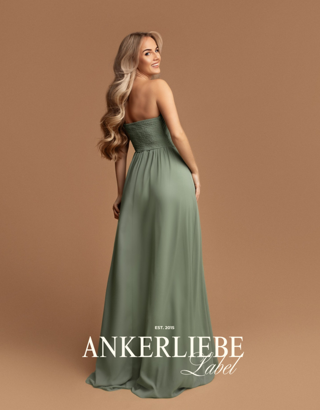 image elegantes one-shoulder-abendkleid mit hohem beinschlitz & flexiblem rücken | salbei