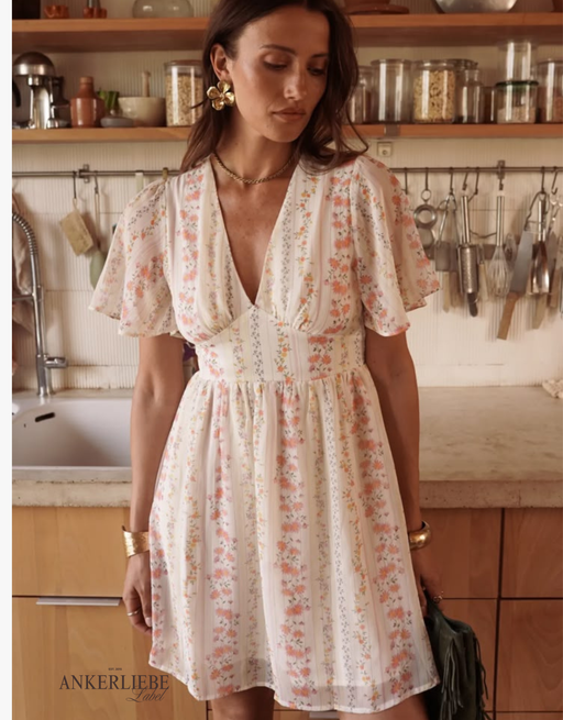 Boho-Minikleid mit zartem Blüten-Print & luftigen Ärmeln | creme