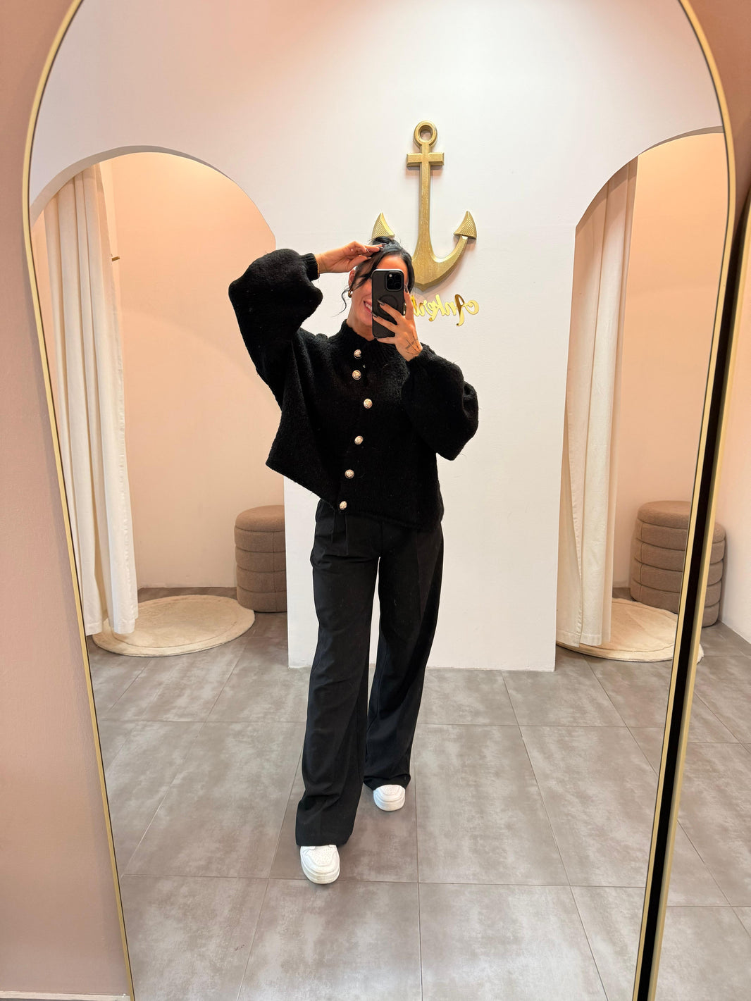 image basic amira schwarz | wollweste