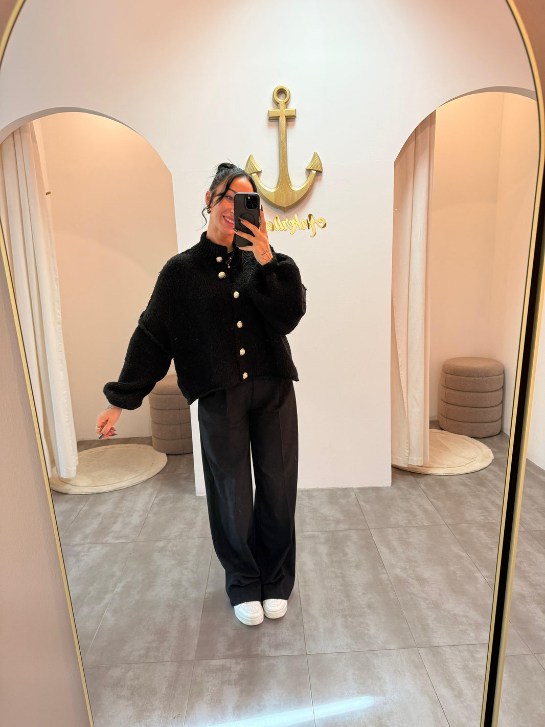 image basic amira schwarz | wollweste