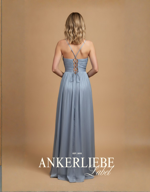 abendkleid aus schimmerndem chiffon in wickeloptik mit rücken-schnürung | graublau
