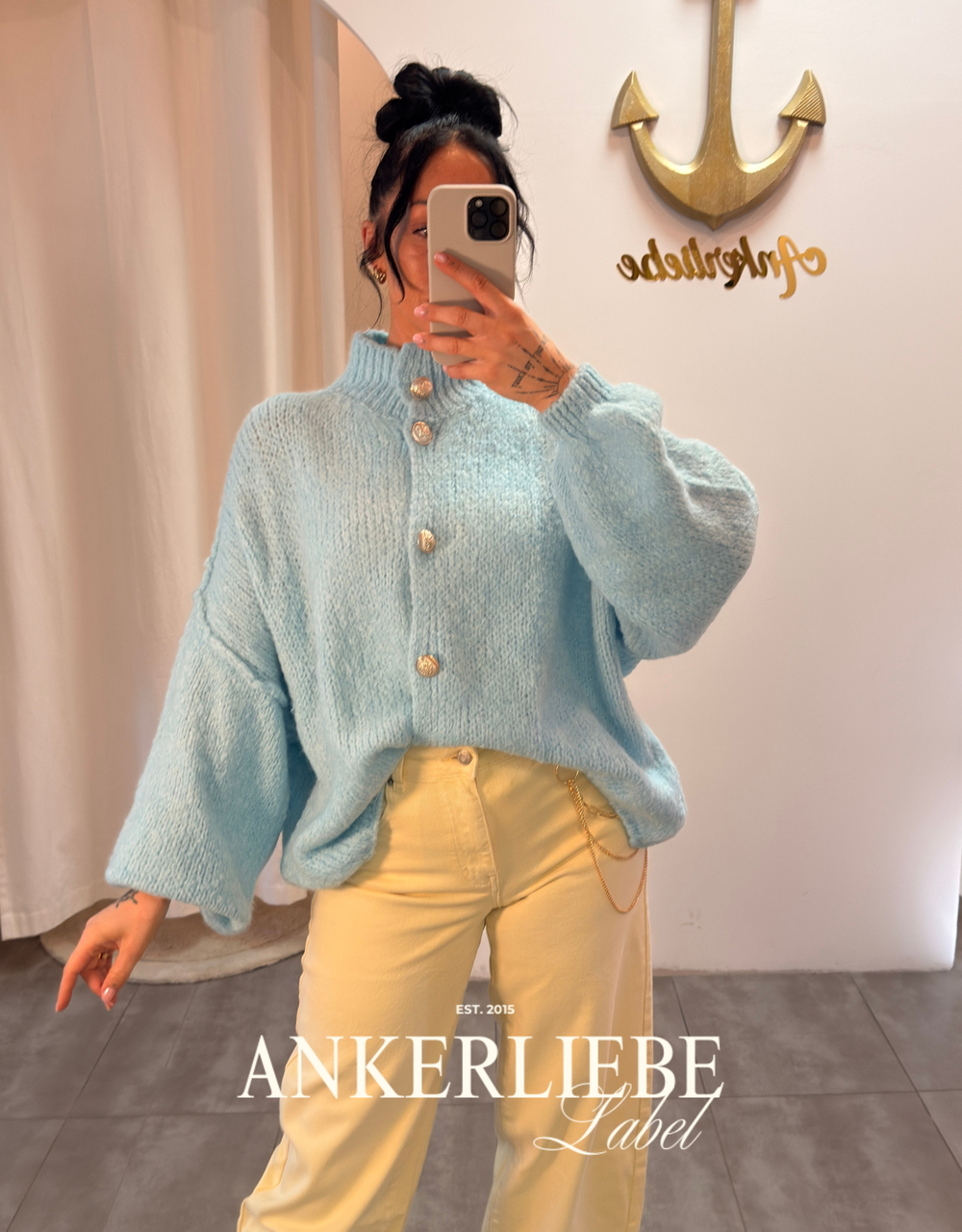 wollweste mit knöpfen | hellblau