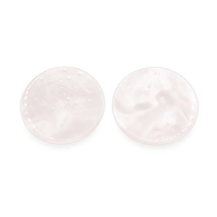 Zwei Ankerliebe Original Moonlight Ohrstecker, 35 mm Durchmesser, perlweiß marmoriert, handgefertigt, auf weißem Hintergrund