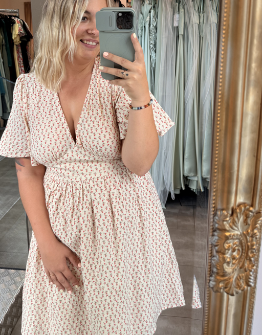 leichtes Minikleid mit Blumenprint und weiten Ärmeln | beige