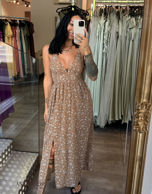leichtes Maxikleid mit feinem Blumenprint, Taillenraffung und Beinschlitz | taupe